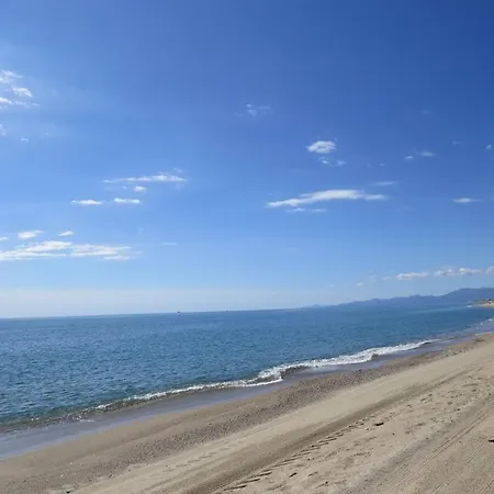 Appartement T2- Accès Direct Plage -résidence Les Miramars-4mir24b4